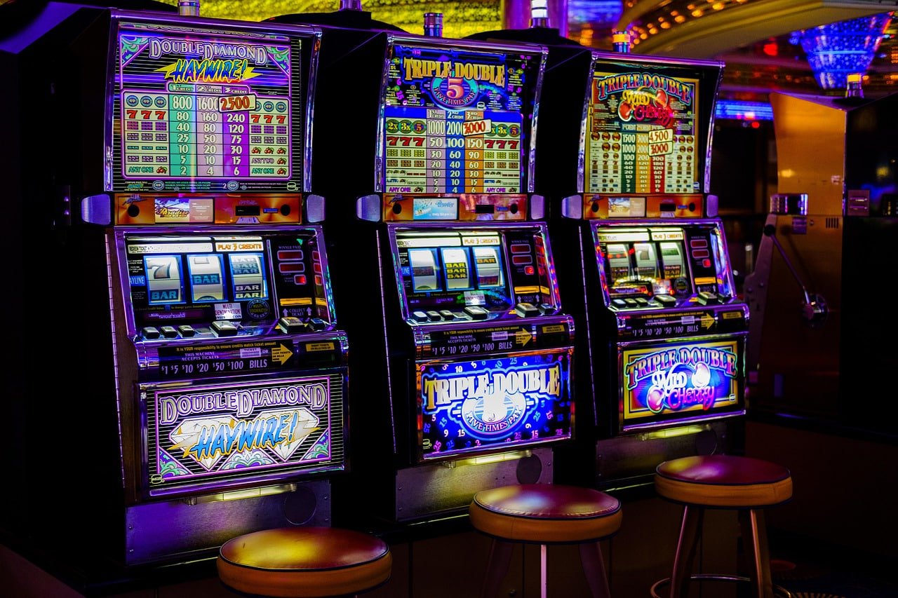 Private mobile use and account safety tips on the s44 slots guide page